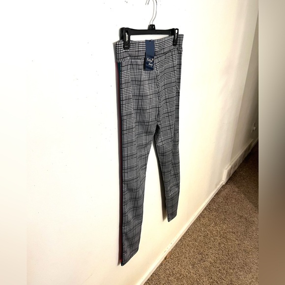 🆕Bottom Sharp black and white size L-XL Straight legged pants. NWT. - Picture 10 of 13